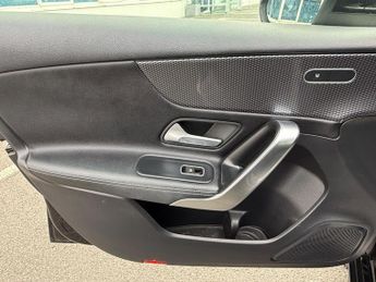 Mercedes-Benz A Class 1.3 A180 Sport (Executive) 7G-DCT Euro 6 (s/s) 5dr