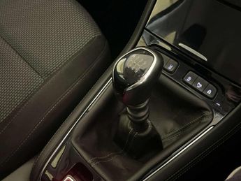 Vauxhall Grandland X 1.2 Turbo GPF SE SUV 5dr Petrol Manual Euro 6 (s/s) (130 ps)