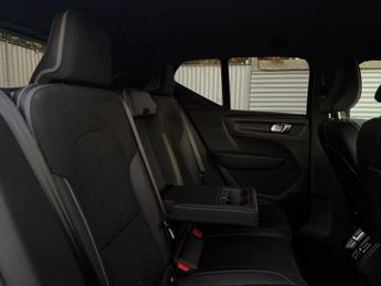 Volvo XC40 2.0 D3 R-Design Auto AWD Euro 6 (s/s) 5dr