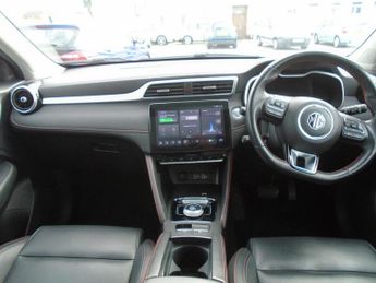 MG MG ZS 72.6kWh Trophy Connect Long Range Auto 5dr