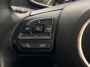 MG MG ZS 44.5kWh Exclusive Auto 5dr