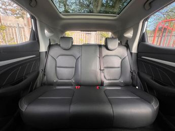 MG MG ZS 44.5kWh Exclusive Auto 5dr