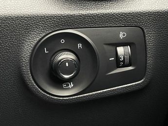 MG MG ZS 44.5kWh Exclusive Auto 5dr