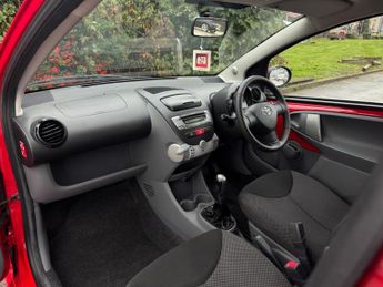 Toyota AYGO 1.0 VVT-i Go Euro 5 3dr