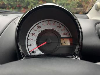 Toyota AYGO 1.0 VVT-i Go Euro 5 3dr