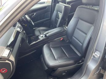 Mercedes-Benz E Class 3.0 E350 CDI V6 BlueEfficiency Avantgarde G-Tronic Euro 5 4dr
