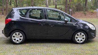 Vauxhall Meriva 1.7 CDTi Exclusiv MPV 5dr Diesel Auto Euro 5 (100 ps)