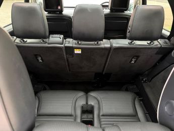Land Rover Discovery 2.0 SD4 HSE Luxury SUV 5dr Diesel Auto 4WD Euro 6 (s/s) (240 ps)