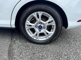 Ford B-Max 1.4 Zetec Euro 5 5dr