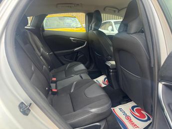 Volvo V40 1.6 D2 SE Euro 5 (s/s) 5dr