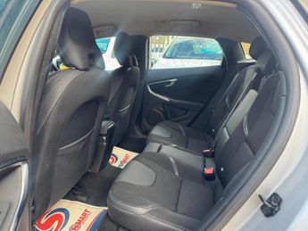 Volvo V40 1.6 D2 SE Euro 5 (s/s) 5dr