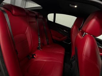 Jaguar XE 2.0 D180 R-Dynamic SE Auto Euro 6 (s/s) 4dr