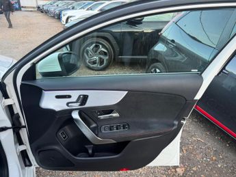 Mercedes-Benz A Class 1.3 A250e 15.6kWh AMG Line (Premium Plus 2) 8G-DCT Euro 6 (s/s) 