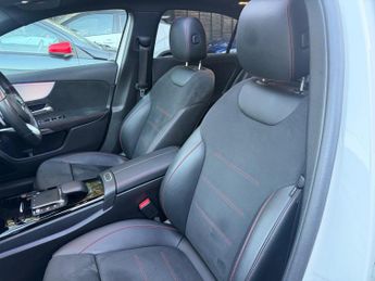 Mercedes-Benz A Class 1.3 A250e 15.6kWh AMG Line (Premium Plus 2) 8G-DCT Euro 6 (s/s) 