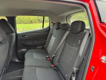 Nissan Leaf 40kWh Acenta Auto 5dr