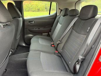 Nissan Leaf 40kWh Acenta Auto 5dr