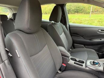 Nissan Leaf 40kWh Acenta Auto 5dr