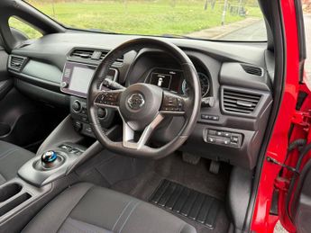Nissan Leaf 40kWh Acenta Auto 5dr
