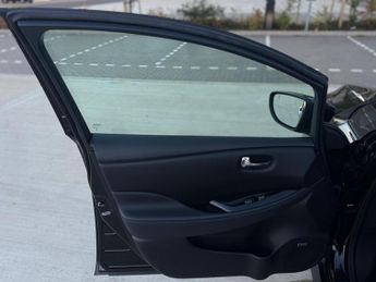 Nissan Leaf 39kWh Tekna Auto 5dr