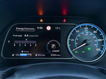 Nissan Leaf 39kWh Tekna Auto 5dr