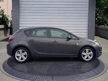 Vauxhall Astra 1.6 16v SRi Auto Euro 5 5dr