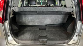 Nissan Note 1.6 16V Tekna Auto Euro 4 5dr