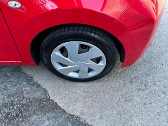 Toyota AYGO 1.0 VVT-i x-play Euro 6 5dr
