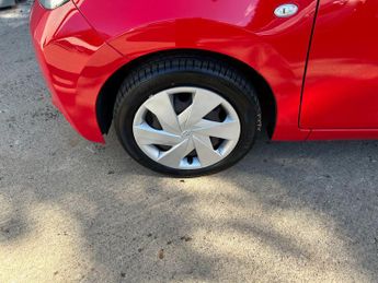 Toyota AYGO 1.0 VVT-i x-play Euro 6 5dr