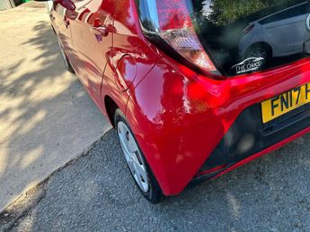 Toyota AYGO 1.0 VVT-i x-play Euro 6 5dr