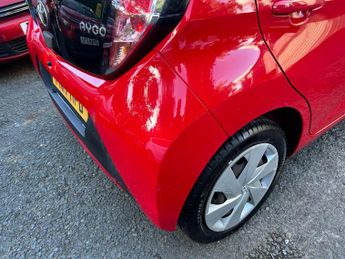 Toyota AYGO 1.0 VVT-i x-play Euro 6 5dr