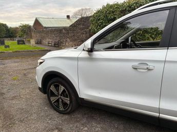 MG MG ZS 44.5kWh Exclusive Auto 5dr
