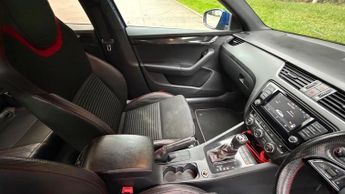 Skoda Octavia 2.0 TDI vRS DSG Euro 6 (s/s) 5dr (SNav)