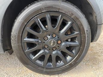 MINI Hatch 1.5 Cooper D Auto Euro 6 (s/s) 3dr