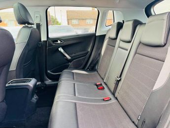 Peugeot 2008 1.2 PureTech Allure Premium Euro 6 (s/s) 5dr