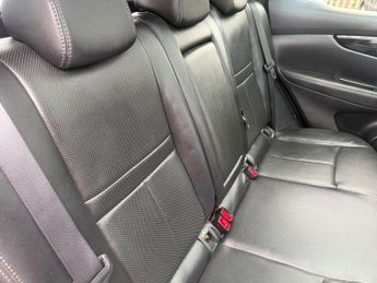 Nissan Qashqai 1.6 dCi Tekna XTRON 2WD Euro 6 (s/s) 5dr