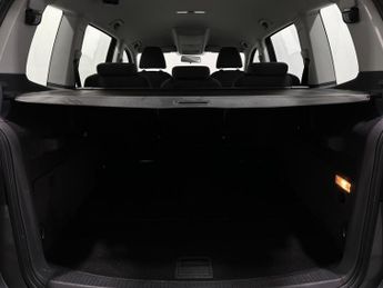 Volkswagen Touran 1.6 TDI BlueMotion Tech S DSG Euro 5 (s/s) 5dr