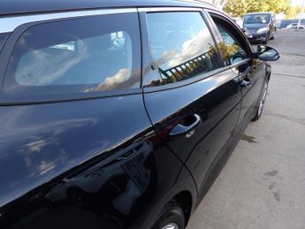 KIA Optima 1.7 CRDi 2 Sportswagon 5dr Diesel Manual Euro 6 (s/s) (139 bhp)