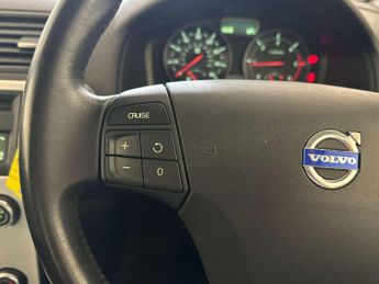 Volvo C30 1.6D DRIVe SE Sports Coupe 3dr Diesel Manual Euro 4 (109 ps)