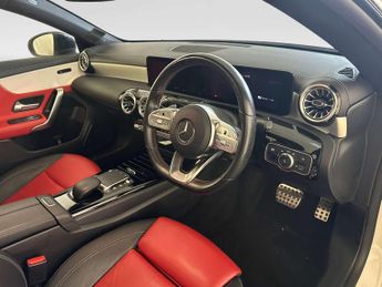 Mercedes-Benz CLA 1.3 CLA250e 15.6kWh AMG Line Night Edition (Premium Plus) Coupe 