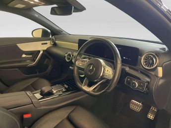 Mercedes-Benz CLA 1.3 CLA250e 15.6kWh AMG Line (Premium) Coupe 4dr Petrol Plug-in 