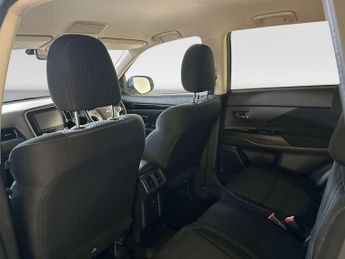 Mitsubishi Outlander 2.4h TwinMotor 13.8kWh Design SUV 5dr Petrol Plug-in Hybrid CVT 