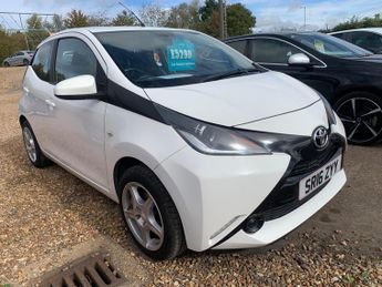 Toyota AYGO 1.0 VVT-i x-play Euro 6 5dr