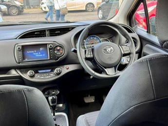 Toyota Yaris 1.5 VVT-h Excel E-CVT Euro 6 5dr (Safety Sense, 15in)