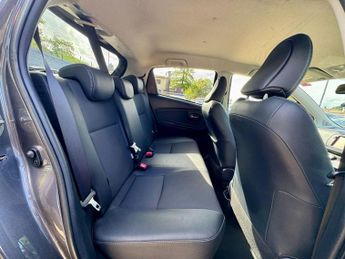 Toyota Yaris 1.5 VVT-h Excel E-CVT Euro 6 5dr (Safety Sense, 15in)