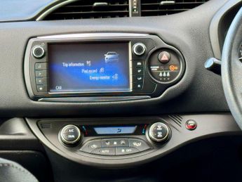 Toyota Yaris 1.5 VVT-h Excel E-CVT Euro 6 5dr (Safety Sense, 15in)