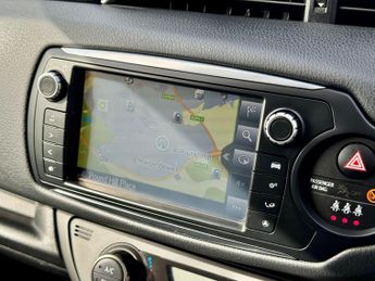 Toyota Yaris 1.5 VVT-h Excel E-CVT Euro 6 5dr (Safety Sense, 15in)