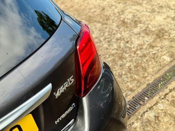 Toyota Yaris 1.5 VVT-h Excel E-CVT Euro 6 5dr (Safety Sense, 15in)