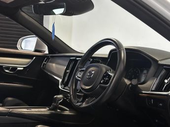 Volvo S90 2.0 T4 R-Design Plus Auto Euro 6 (s/s) 4dr