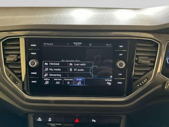 Volkswagen T-Roc 1.5 TSI GPF EVO SEL SUV 5dr Petrol DSG Euro 6 (s/s) (150 ps)