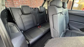 Volkswagen Tiguan Allspace 2.0 TDI SEL SUV 5dr Diesel DSG 4Motion Euro 6 (s/s) (150 ps)